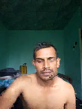 Snapshot of wasaa083 chatting on 10-15-25, 01:04 wasaa083 online show from 10-15-25, 01:04
