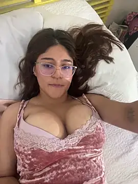 Juliana News online show from 04-24-26, 04:47