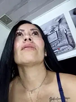 Tania mature online show from 04-28-26, 05:39