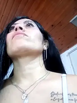 Snapshot of Tania_mature chatting on 06-26-26, 05:41 Tania mature online show from 06-26-26, 05:41