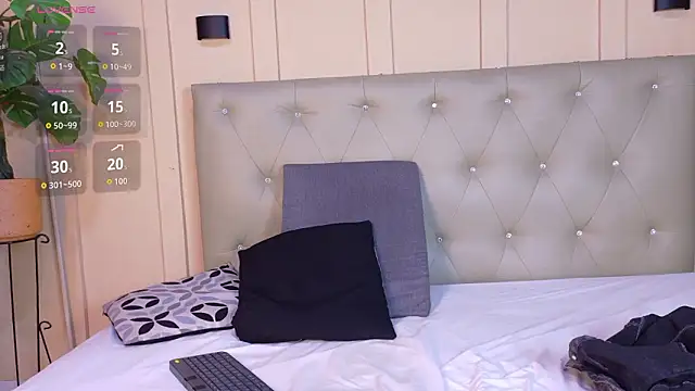 nicol snow online show from 03-25-26, 07:35