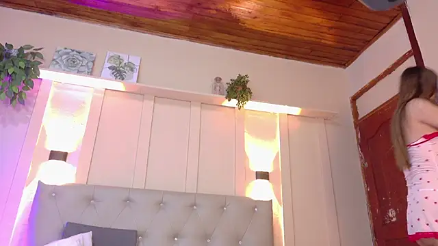 nicol snow online show from 10-06-25, 01:34