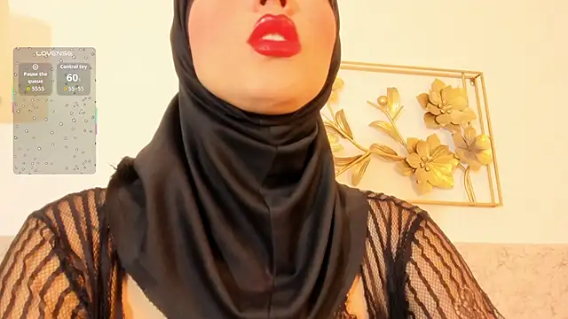 Snapshot of hanajameela chatting on 05-08-26, 11:47 hanajameela online show from 05-08-26, 11:47