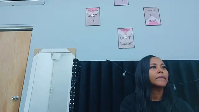 colombiamommy online show from 11-21-25, 12:37