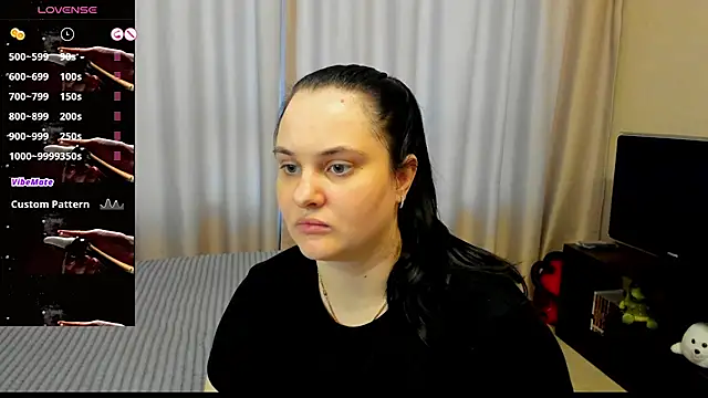 AlanaBrox online show from 04-12-26, 03:15