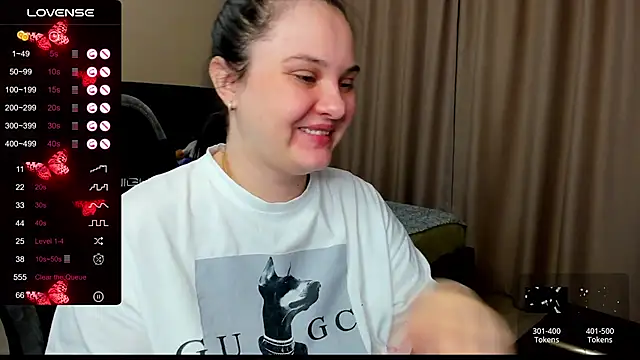 Snapshot of AlanaBrox chatting on 10-19-25, 10:01 AlanaBrox online show from 10-19-25, 10:01