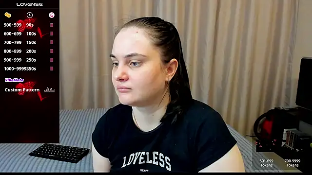 Snapshot of AlanaBrox chatting on 02-09-26, 01:47 AlanaBrox online show from 02-09-26, 01:47