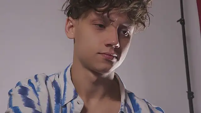 Nicky neal online show from 09-27-25, 01:50