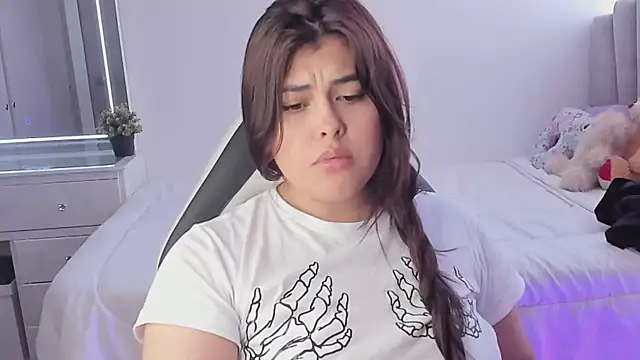 Alyaa s online show from 03-22-25, 05:41