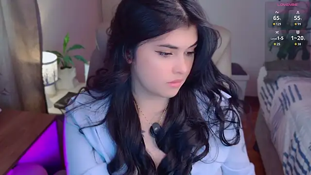 Alyaa s online show from 04-25-26, 07:22