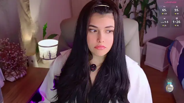 Alyaa s online show from 06-06-26, 01:55