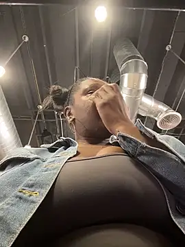 TilaTotti online show from 02-20-26, 03:36