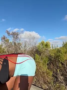 TilaTotti online show from 10-21-25, 11:37