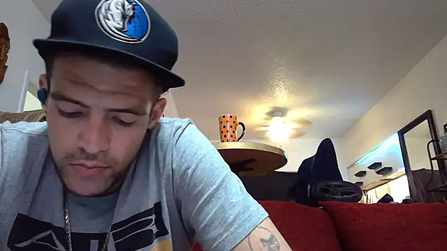 Snapshot of EdgingAllDay2CUM chatting on 01-21-25, 04:10 EdgingAllDay2CUM online show from 01-21-25, 04:10