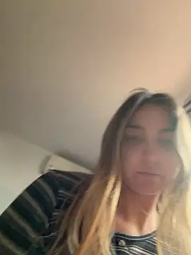 DoriDeluxe66 online show from 03-02-26, 04:25