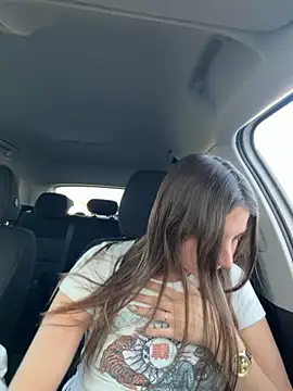 DoriDeluxe66 online show from 11-26-25, 01:44