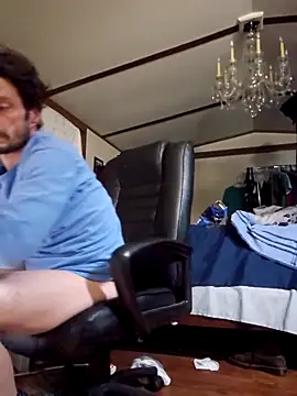 Snapshot of chosen923 chatting on 02-05-26, 05:36 chosen923 online show from 02-05-26, 05:36