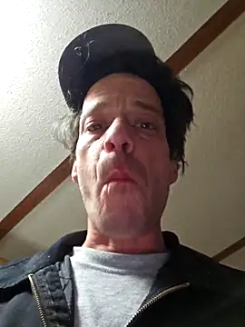 Snapshot of chosen923 chatting on 02-15-26, 03:51 chosen923 online show from 02-15-26, 03:51