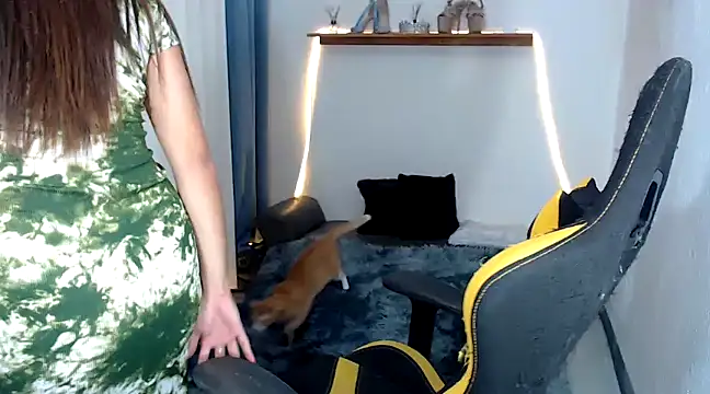 MarieLoveGlamorous online show from 01-09-25, 01:13