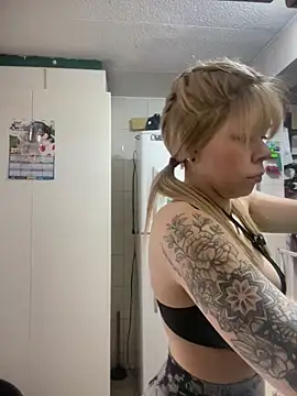 carolina16love online show from 02-22-26, 08:21