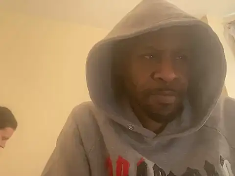 CuzzyB69 online show from 03-07-25, 11:29