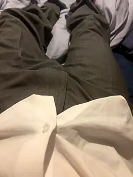 Snapshot of HunterBaby chatting on 11-02-25, 10:48 HunterBaby online show from 11-02-25, 10:48