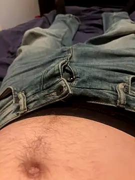 Snapshot of HunterBaby chatting on 09-28-25, 11:34 HunterBaby online show from 09-28-25, 11:34