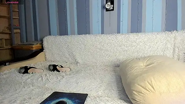 Snapshot of KatMartinez chatting on 01-29-25, 12:24 KatMartinez online show from 01-29-25, 12:24