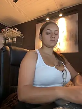 Emiily W online show from 11-11-25, 02:12