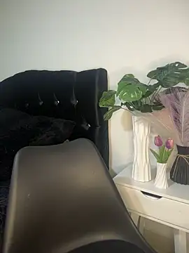 Emiily W online show from 02-24-26, 03:02