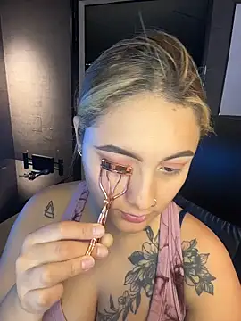 Emiily W online show from 02-10-26, 01:10