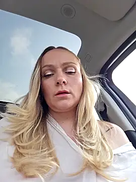 Bondgirl 013 online show from 11-15-25, 10:30