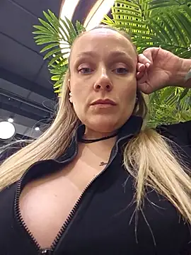 Bondgirl 013 online show from 02-05-26, 03:30