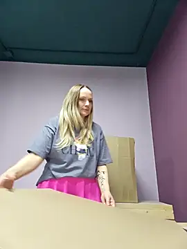 Bondgirl 013 online show from 02-25-26, 06:19