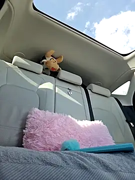 Bondgirl 013 online show from 10-30-25, 10:46