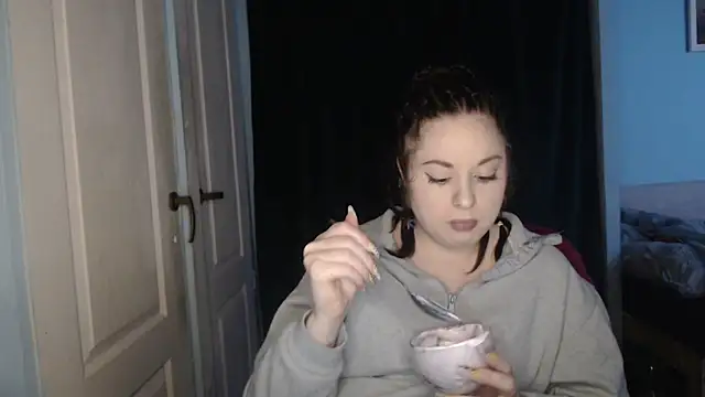 ryhhnnagold99 online show from 04-08-26, 04:30