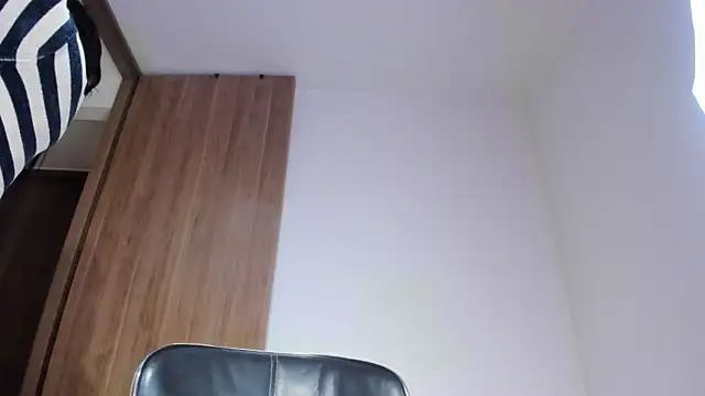 my lovely mia online show from 04-18-26, 04:09