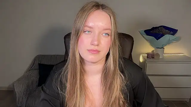 EvaMaddison online show from 05-12-26, 07:09