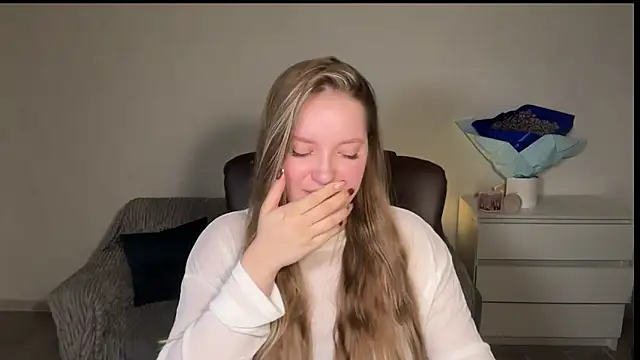 EvaMaddison online show from 04-13-26, 05:17