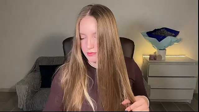 EvaMaddison online show from 05-08-26, 06:45