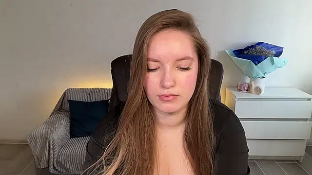 EvaMaddison online show from 04-06-26, 06:47