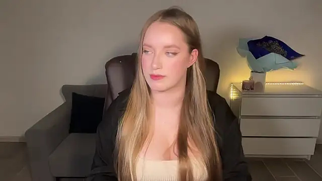 EvaMaddison online show from 07-04-26, 08:02