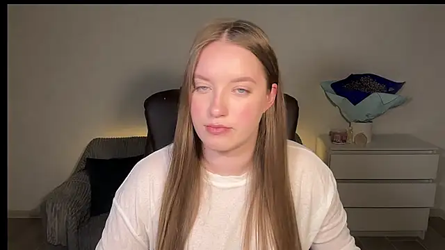 EvaMaddison online show from 03-25-26, 05:01