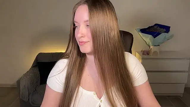 EvaMaddison online show from 03-27-26, 05:47