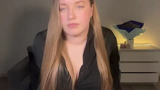 EvaMaddison online show from 06-19-26, 08:25