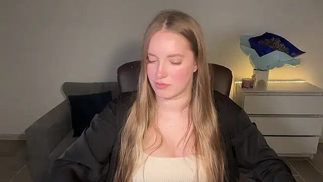 EvaMaddison online show from 06-24-26, 07:44