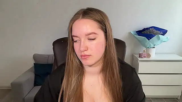 EvaMaddison online show from 05-19-26, 06:31