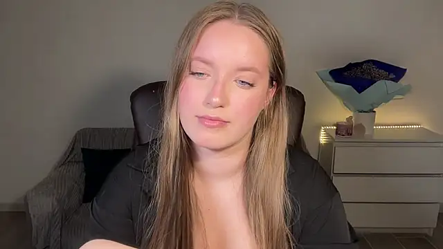 EvaMaddison online show from 05-13-26, 08:27
