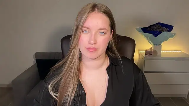 EvaMaddison online show from 06-11-26, 07:55