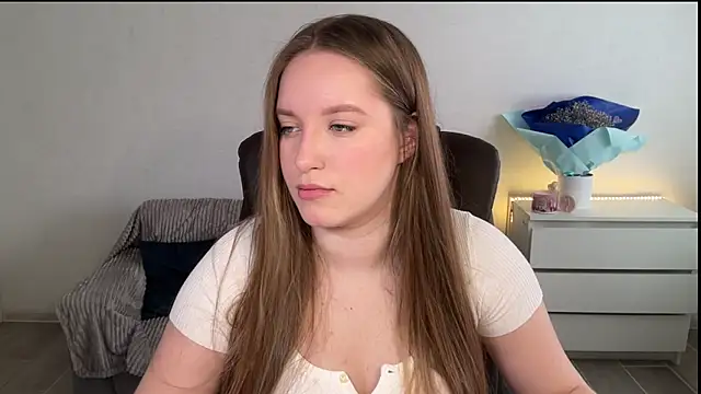 EvaMaddison online show from 04-29-26, 05:55